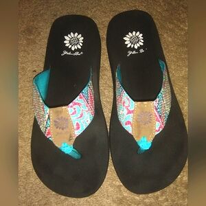 Yellow Box Green Pattern Sandals C01